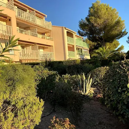 Climatise Avec Vue Panoramique Sur La Baie D'agay Apartman