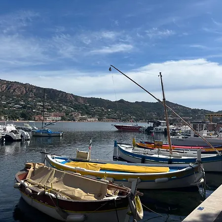 Apartman Climatise Avec Vue Panoramique Sur La Baie D'agay