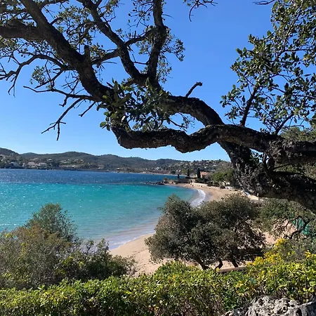 Climatise Avec Vue Panoramique Sur La Baie D'agay Apartman